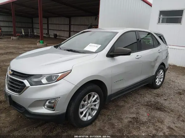 3GNAXHEV2JL100504 2018 CHEVROLET EQUINOX - Image 2