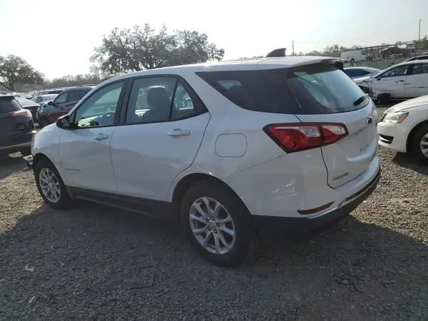 3GNAXHEV2JL390534 2018 CHEVROLET EQUINOX - Image 2