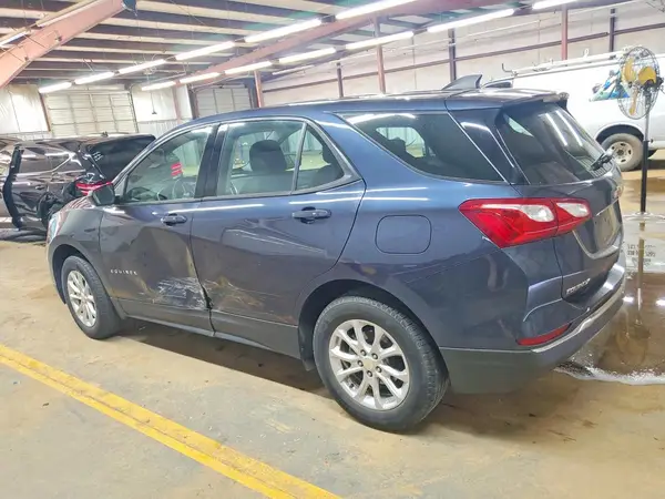 3GNAXHEV2JS503243 2018 CHEVROLET EQUINOX - Image 2