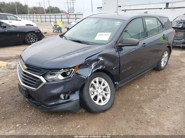 3GNAXHEV2JS530829 2018 CHEVROLET EQUINOX - Image 2
