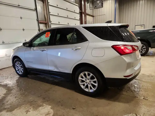 3GNAXHEV2JS567041 2018 CHEVROLET EQUINOX - Image 2