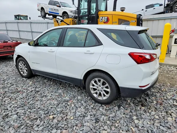 3GNAXHEV2JS648685 2018 CHEVROLET EQUINOX - Image 2