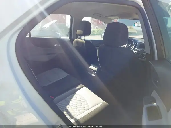 3GNAXHEV2KS562553 2019 CHEVROLET EQUINOX - Image 8