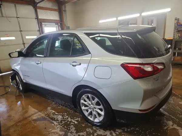 3GNAXHEV2LS519428 2020 CHEVROLET EQUINOX - Image 2