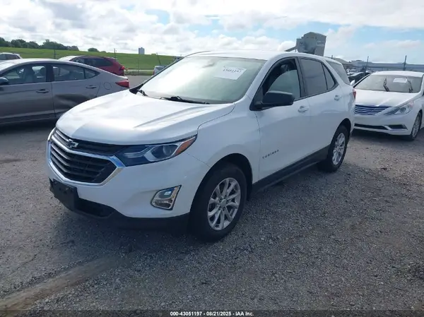 3GNAXHEV2LS568614 2020 CHEVROLET EQUINOX - Image 2