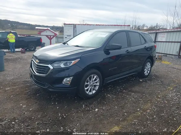 3GNAXHEV2LS575529 2020 CHEVROLET EQUINOX - Image 2
