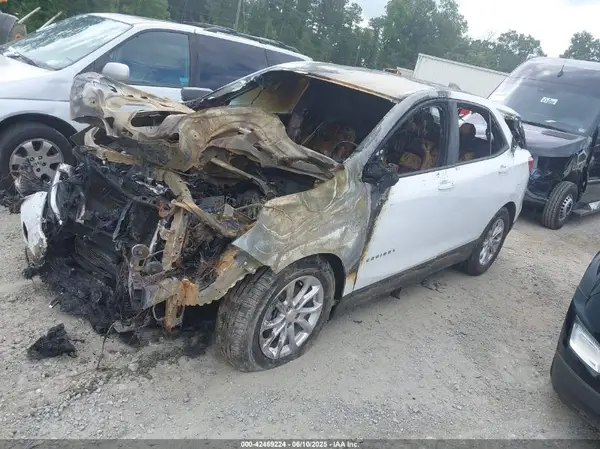 3GNAXHEV2MS134193 2021 CHEVROLET EQUINOX - Image 2
