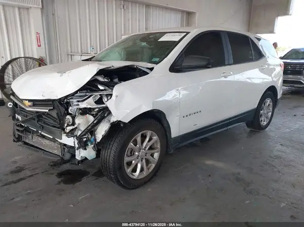 3GNAXHEV2MS140737 2021 CHEVROLET EQUINOX - Image 2