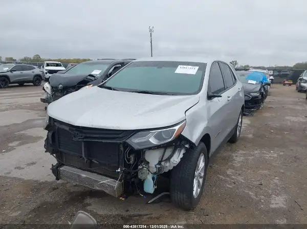 3GNAXHEV3JL399324 2018 CHEVROLET EQUINOX - Image 2