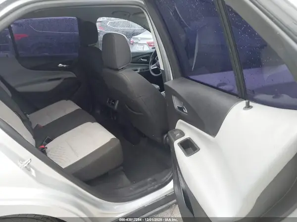 3GNAXHEV3JL399324 2018 CHEVROLET EQUINOX - Image 8