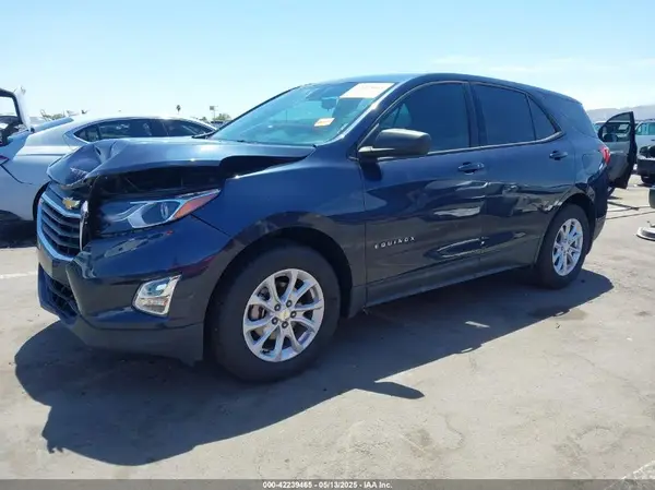 3GNAXHEV3JS502358 2018 CHEVROLET EQUINOX - Image 2