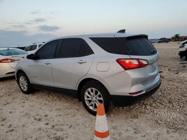 3GNAXHEV3JS534226 2018 CHEVROLET EQUINOX - Image 2