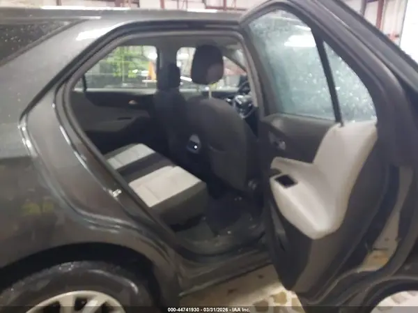 3GNAXHEV3JS556047 2018 CHEVROLET EQUINOX - Image 8