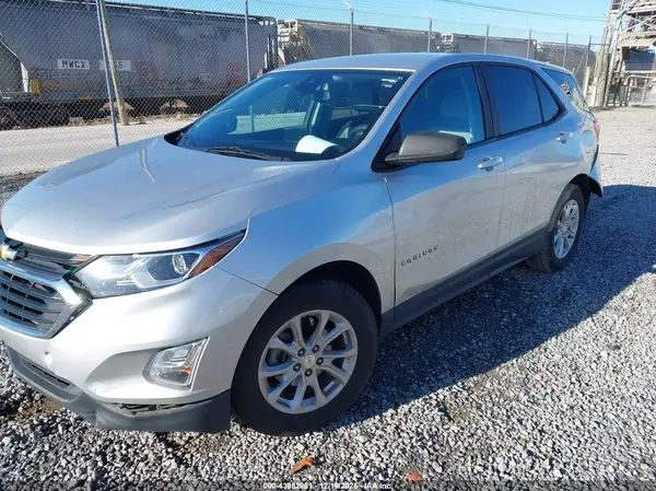 3GNAXHEV3LS506817 2020 CHEVROLET EQUINOX - Image 2