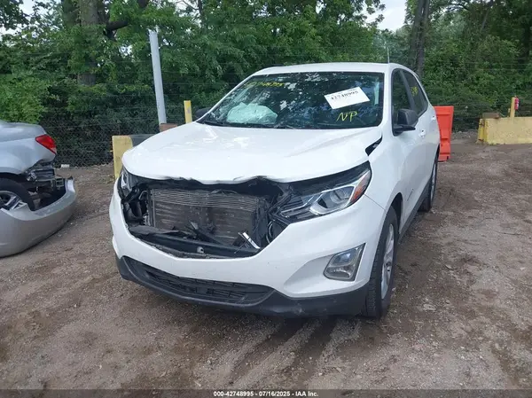 3GNAXHEV3LS569321 2020 CHEVROLET EQUINOX - Image 2