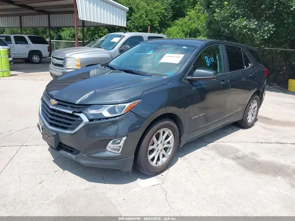 3GNAXHEV3LS576494 2020 CHEVROLET EQUINOX - Image 2