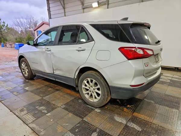 3GNAXHEV3LS694870 2020 CHEVROLET EQUINOX - Image 2