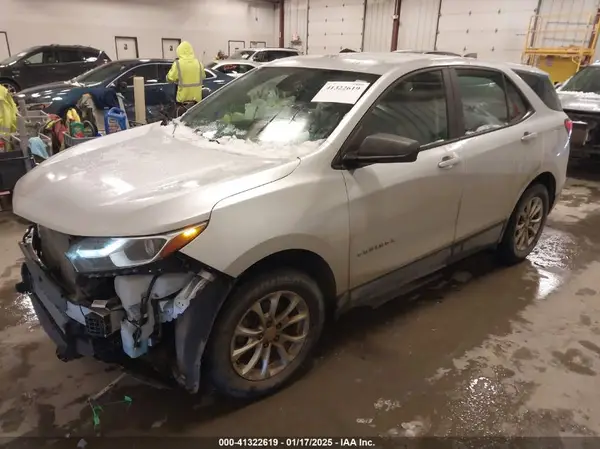 3GNAXHEV3LS699793 2020 CHEVROLET EQUINOX - Image 2