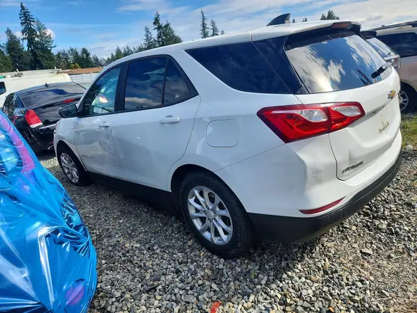 3GNAXHEV3LS726135 2020 CHEVROLET EQUINOX - Image 2