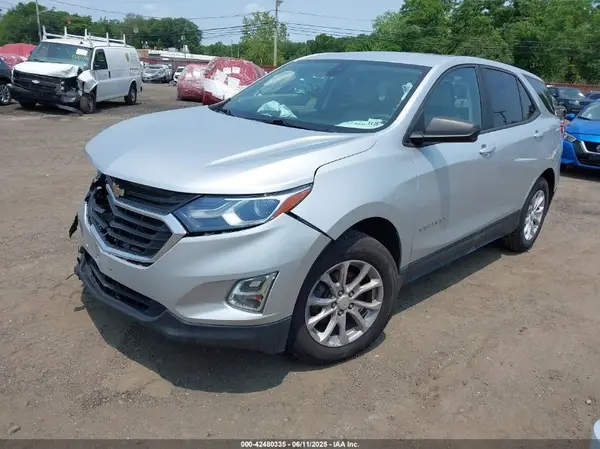 3GNAXHEV3MS104118 2021 CHEVROLET EQUINOX - Image 2