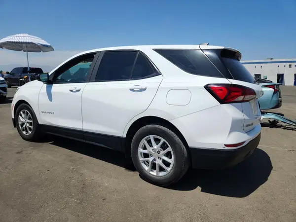 3GNAXHEV3NS240749 2022 CHEVROLET EQUINOX - Image 2