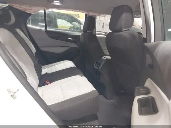 3GNAXHEV4JS504524 2018 CHEVROLET EQUINOX - Image 8