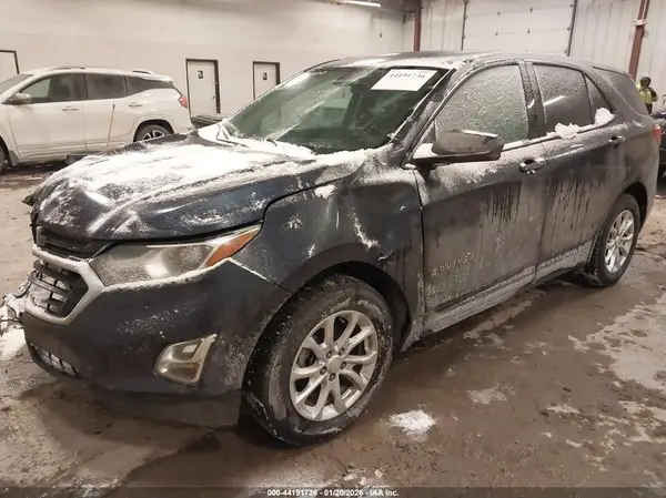 3GNAXHEV4JS574699 2018 CHEVROLET EQUINOX - Image 2