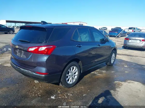 3GNAXHEV4JS609094 2018 CHEVROLET EQUINOX - Image 2