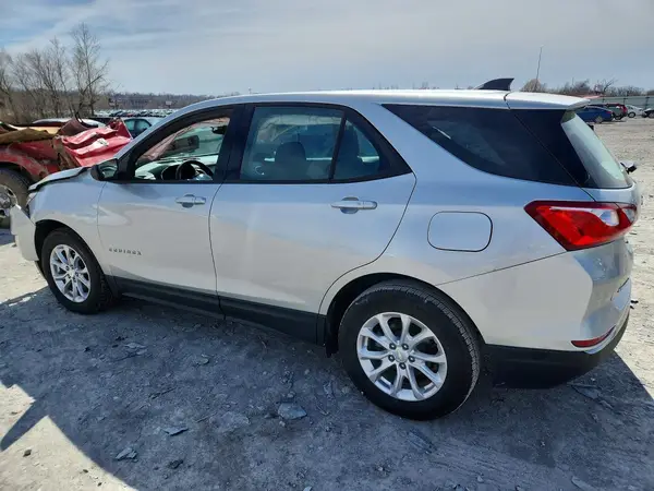 3GNAXHEV4JS621021 2018 CHEVROLET EQUINOX - Image 2