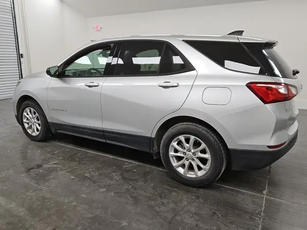 3GNAXHEV4KS677204 2019 CHEVROLET EQUINOX - Image 2