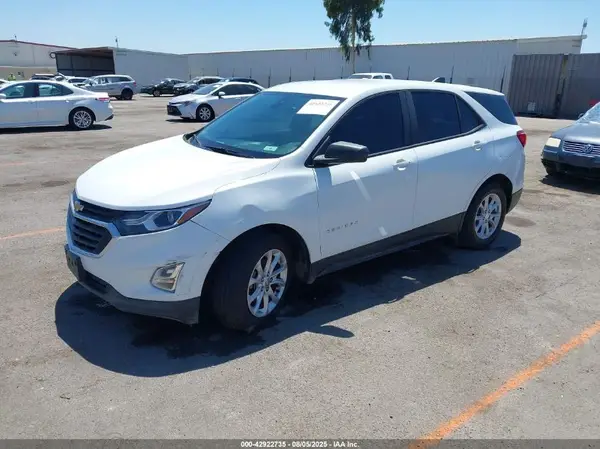 3GNAXHEV4LS698233 2020 CHEVROLET EQUINOX - Image 2