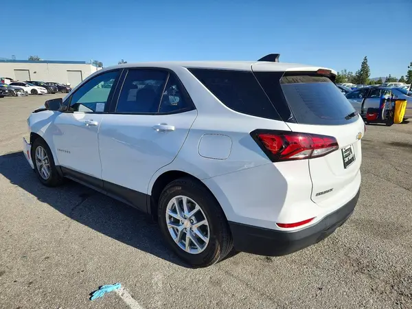 3GNAXHEV4NS183588 2022 CHEVROLET EQUINOX - Image 2
