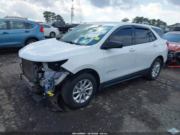 3GNAXHEV5JS502247 2018 CHEVROLET EQUINOX - Image 2