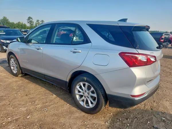 3GNAXHEV5JS628933 2018 CHEVROLET EQUINOX - Image 2