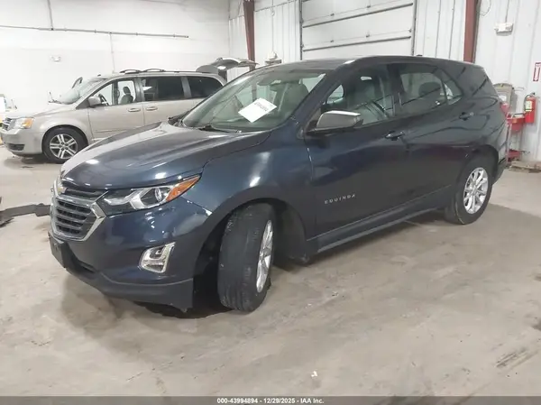 3GNAXHEV5JS640628 2018 CHEVROLET EQUINOX - Image 2
