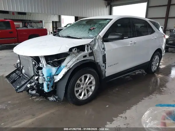3GNAXHEV5KL281583 2019 CHEVROLET EQUINOX - Image 2