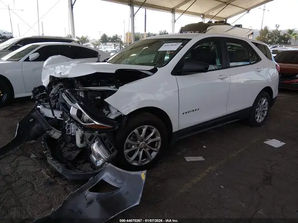 3GNAXHEV5LS507645 2020 CHEVROLET EQUINOX - Image 2