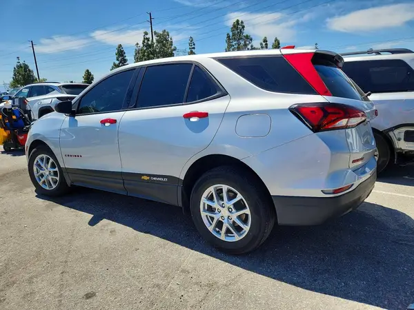 3GNAXHEV5NS110990 2022 CHEVROLET EQUINOX - Image 2
