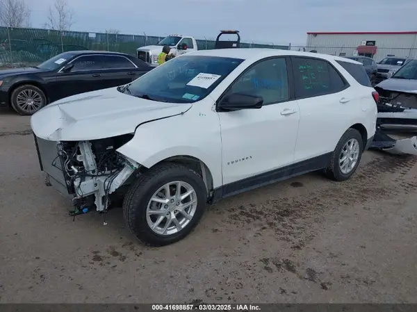 3GNAXHEV5NS117731 2022 CHEVROLET EQUINOX - Image 2