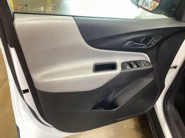 3GNAXHEV6JS573022 2018 CHEVROLET EQUINOX - Image 2