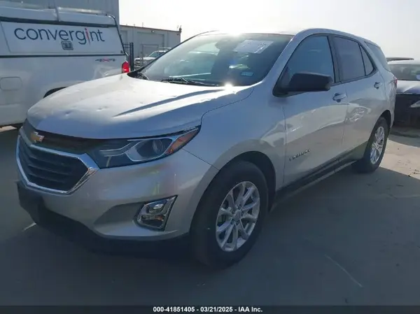 3GNAXHEV6LS633156 2020 CHEVROLET EQUINOX - Image 2