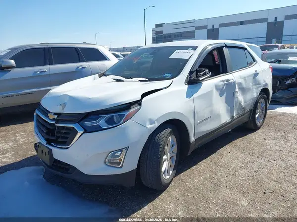 3GNAXHEV6LS677741 2020 CHEVROLET EQUINOX - Image 2