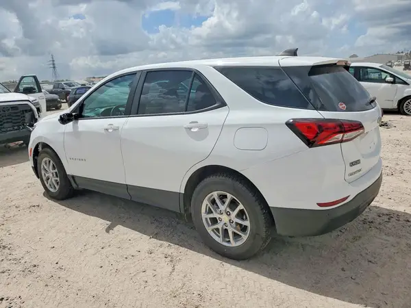 3GNAXHEV6NS102686 2022 CHEVROLET EQUINOX - Image 2