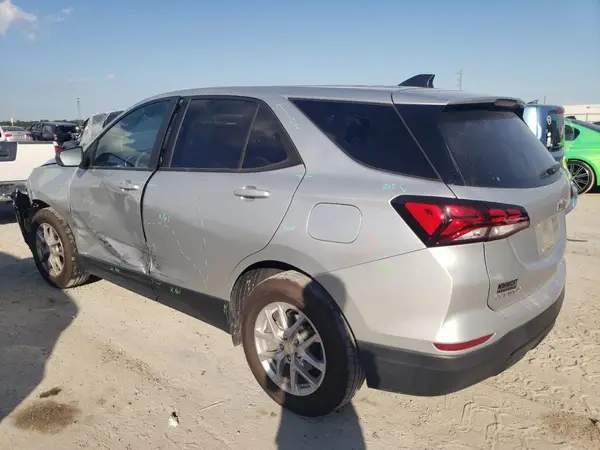 3GNAXHEV6NS106916 2022 CHEVROLET EQUINOX - Image 2