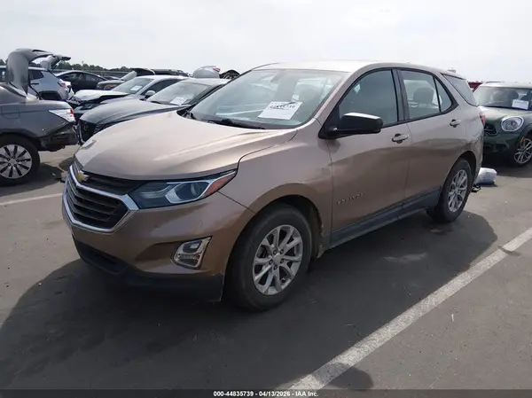 3GNAXHEV7JL108002 2018 CHEVROLET EQUINOX - Image 2