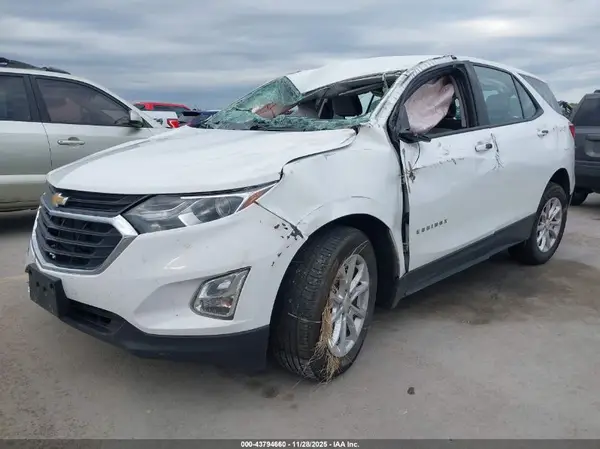 3GNAXHEV7LS705059 2020 CHEVROLET EQUINOX - Image 2
