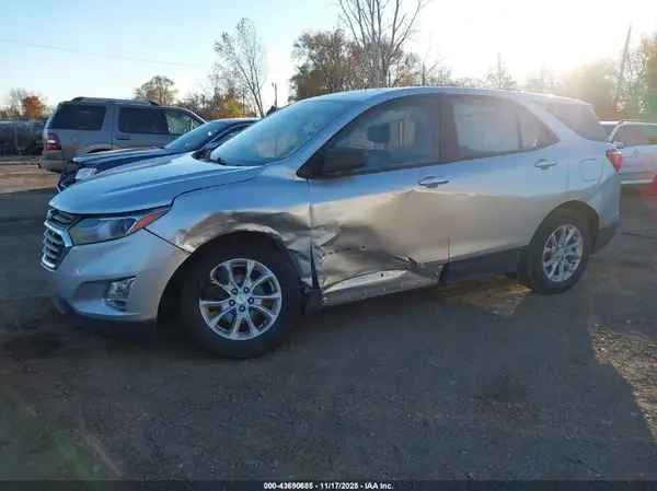 3GNAXHEV7MS155475 2021 CHEVROLET EQUINOX - Image 2