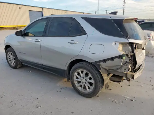 3GNAXHEV8JS550812 2018 CHEVROLET EQUINOX - Image 2