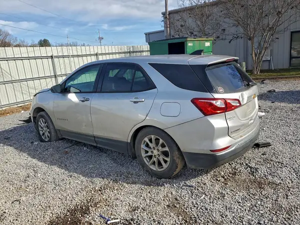 3GNAXHEV8JS567318 2018 CHEVROLET EQUINOX - Image 2