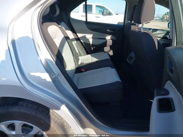 3GNAXHEV8KS522588 2019 CHEVROLET EQUINOX - Image 8